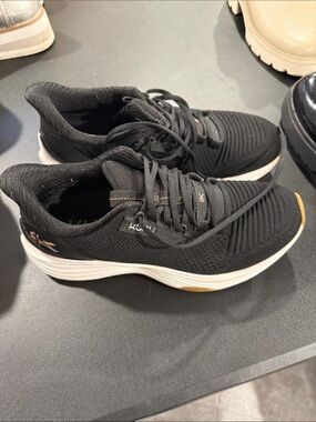 KURU Black Knit Sneakers with White Midsole and Gold Trim